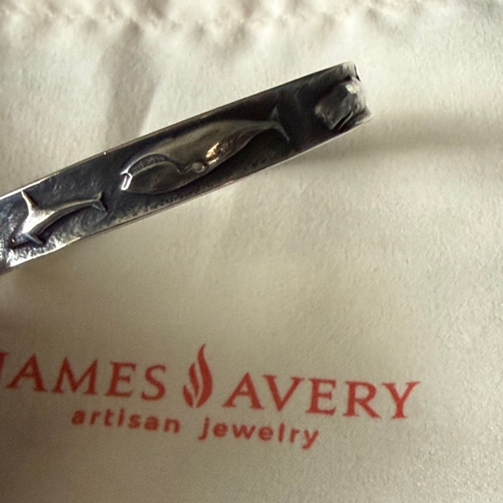 James Avery Retired Sterling Silver Whale Bangle - Picture 3 of 11